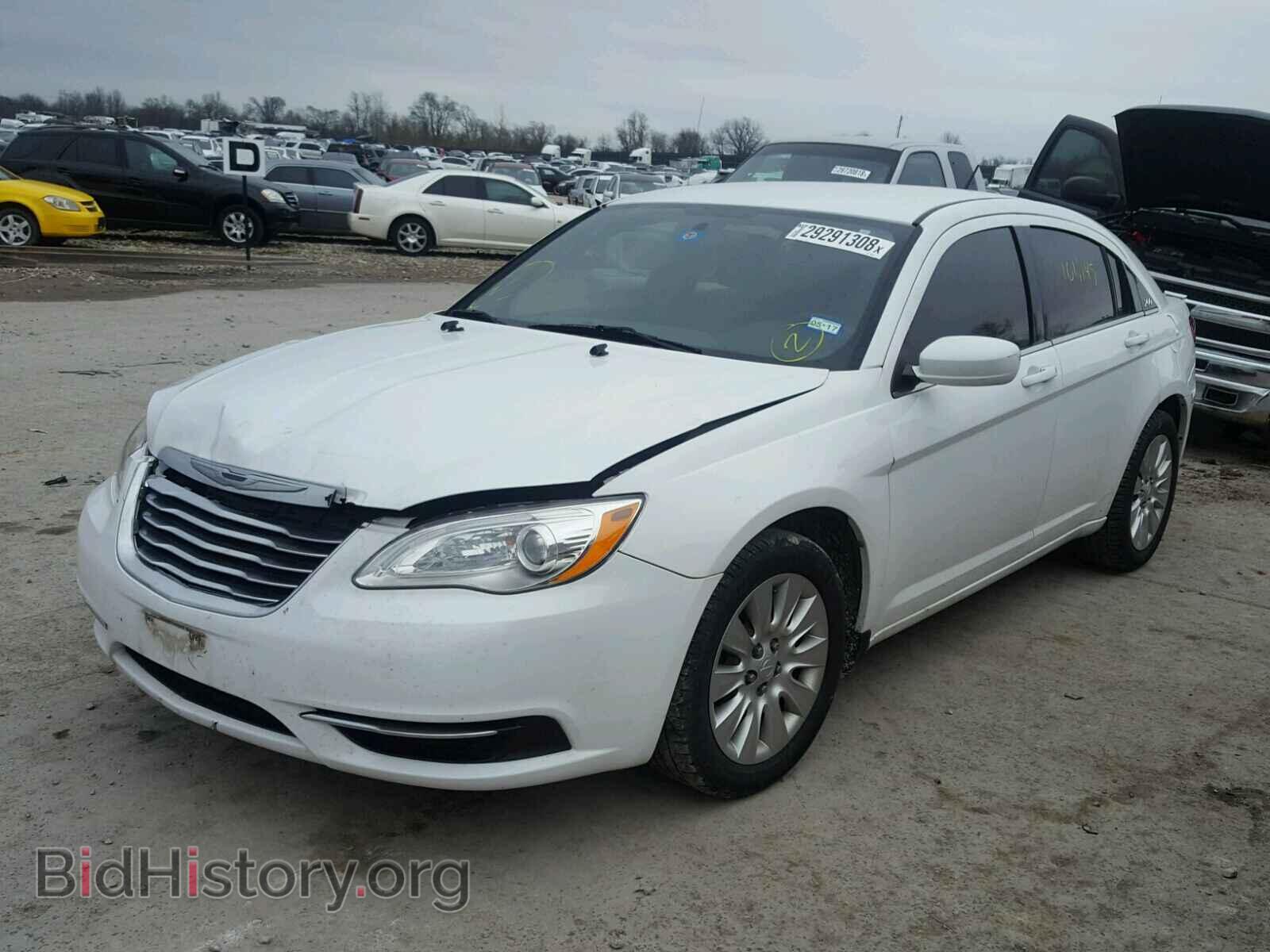 2013 CHRYSLER 200 - VIN: 1C3CCBAB1DN560462 - Фото 2