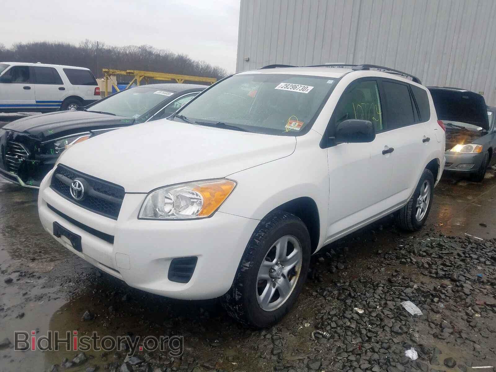 2011 TOYOTA RAV4 - VIN: JTMBF4DV1BD040121 - Фото 2