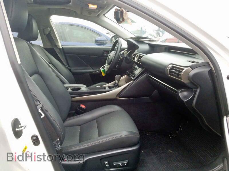 2014 Lexus IS (VIN JTHBF1D26E5032663) — photo 5 of 10