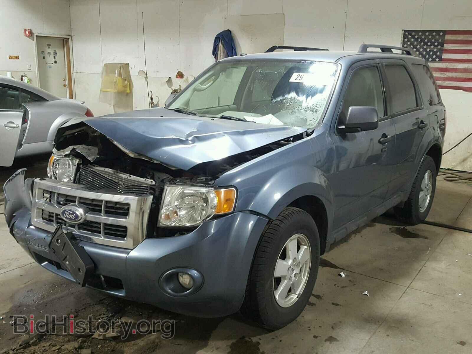 2011 FORD ESCAPE - VIN: 1FMCU0D73BKB11170 - Фото 2
