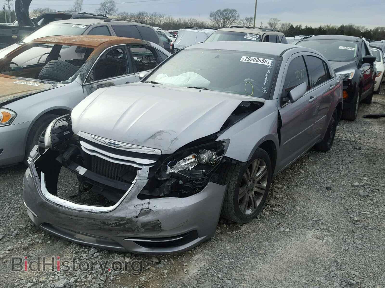 2013 CHRYSLER 200 - VIN: 1C3CCBBB7DN714235 - Фото 2