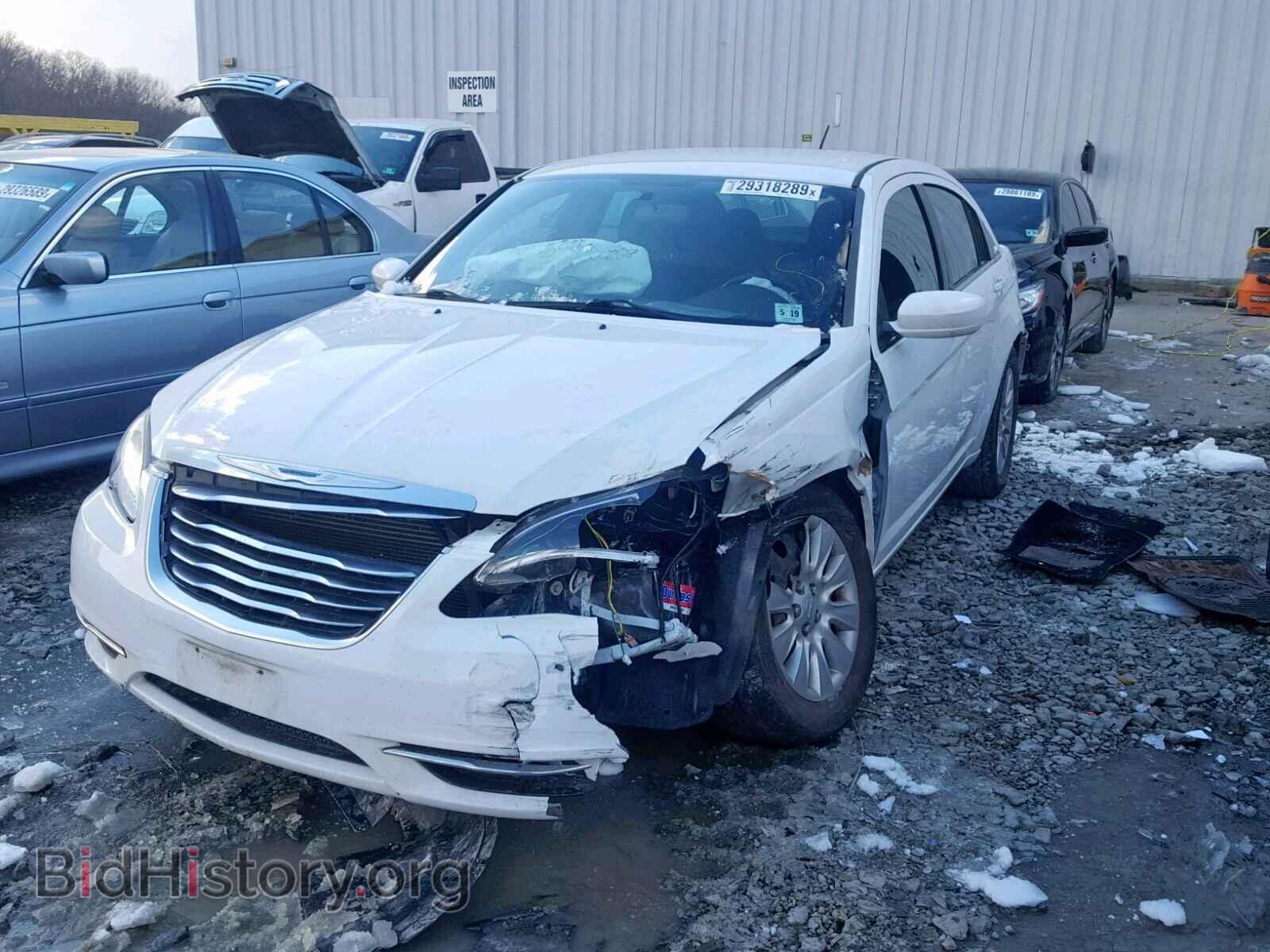 2014 CHRYSLER 200 - VIN: 1C3CCBABXEN122346 - Фото 2