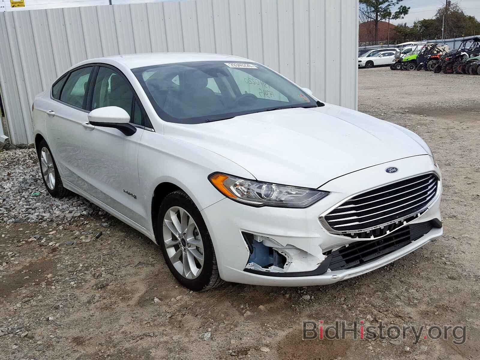 Photo 3FA6P0LU8KR225599 - FORD FUSION SE 2019