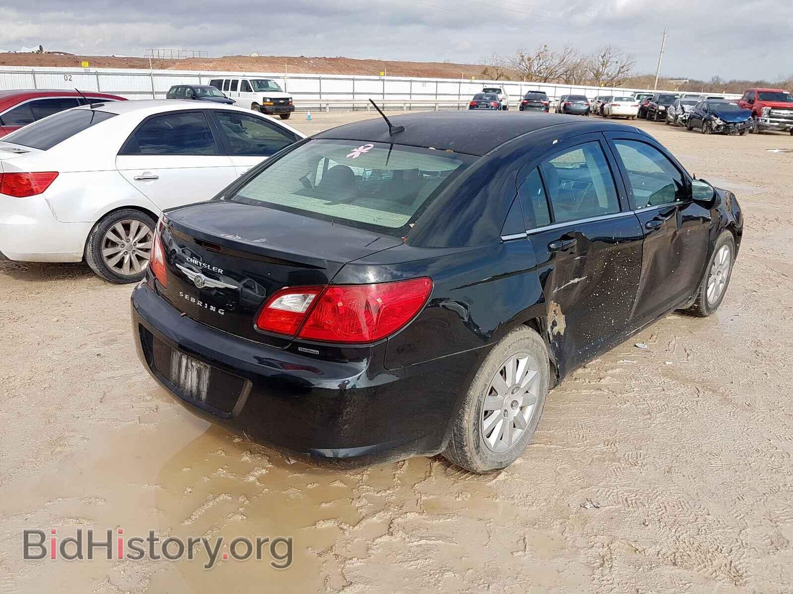 2010 CHRYSLER SEBRING - VIN: 1C3CC4FB2AN100677 - Фото 4