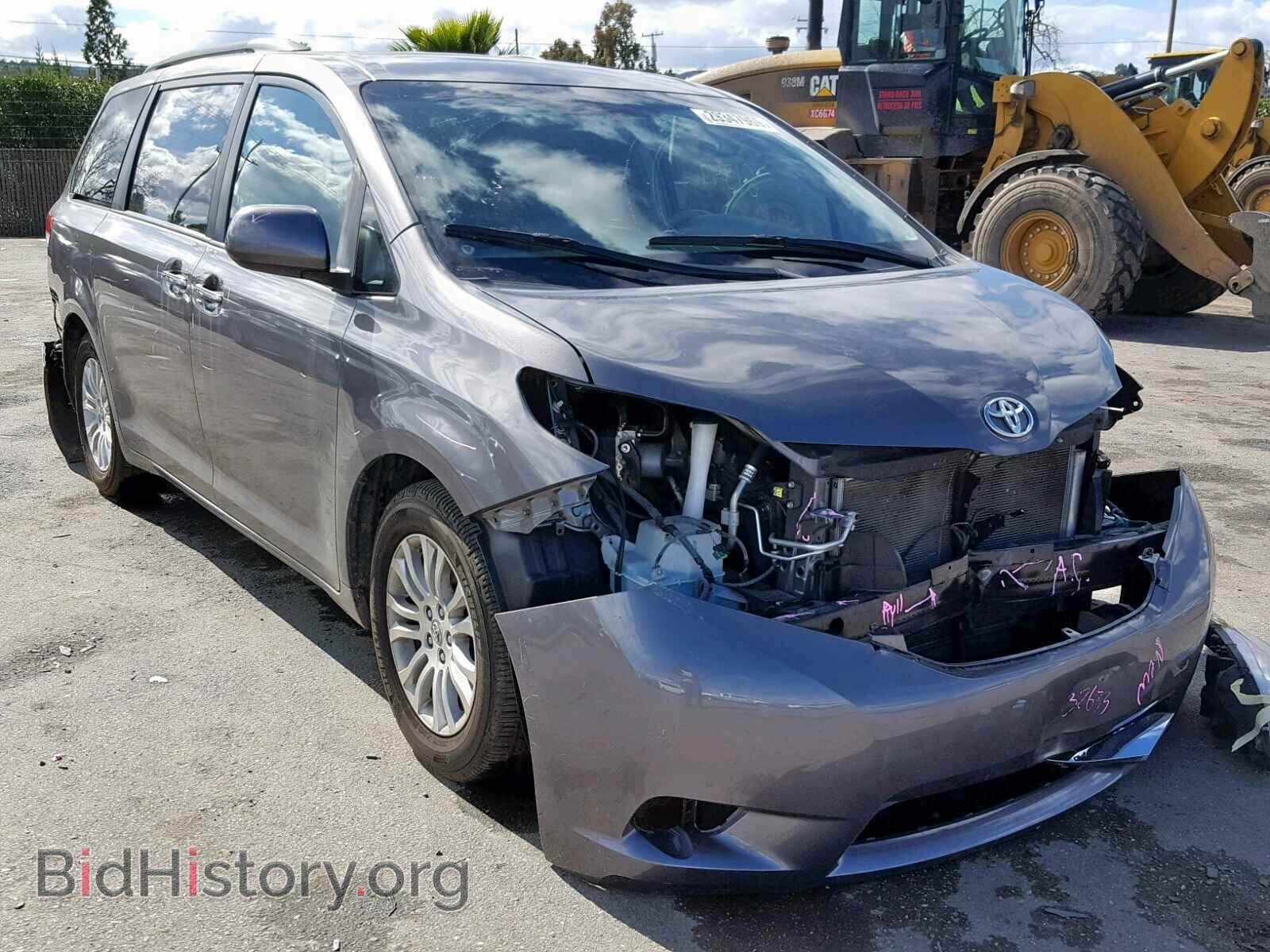 Photo 5TDYK3DC6BS112465 - TOYOTA SIENNA XLE 2011