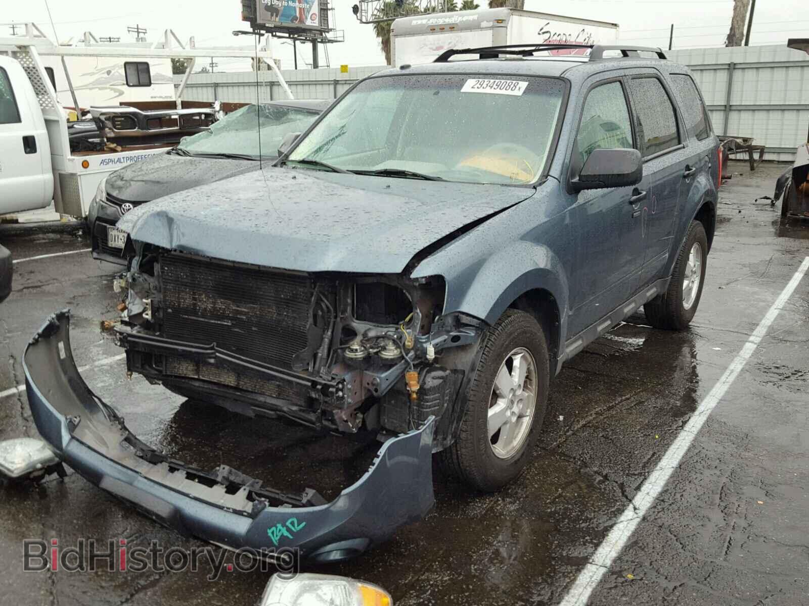 2011 FORD ESCAPE - VIN: 1FMCU0D73BKB00122 - Photo 2