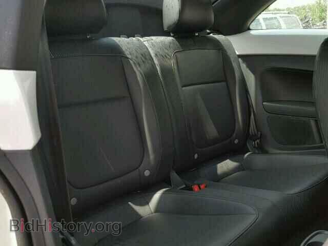 2012 VOLKSWAGEN BEETLE - VIN: 3VWJX7AT4CM651048 - Фото 6