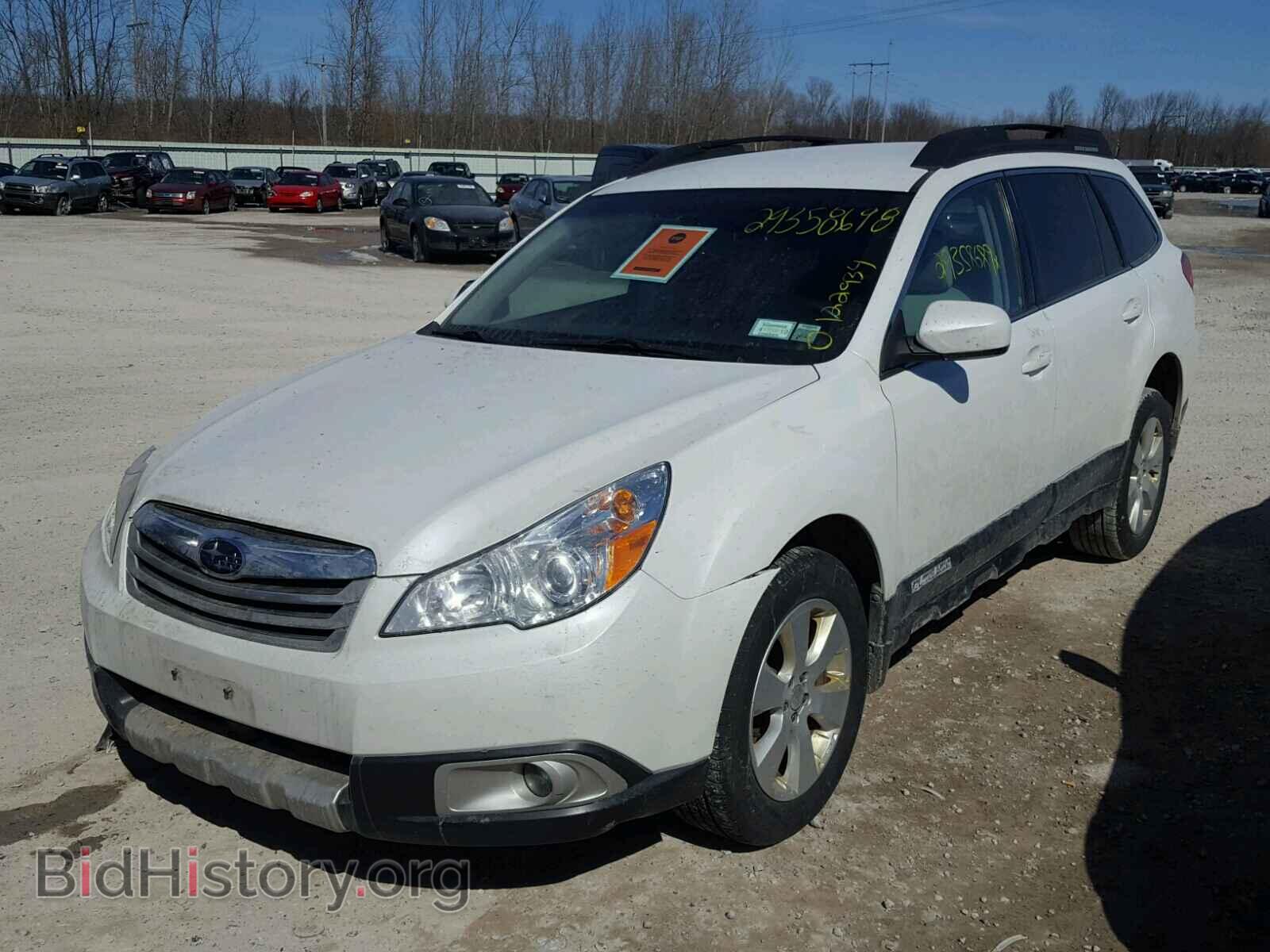 2011 SUBARU OUTBACK - VIN: 4S4BRBCC5B3437652 - Photo 2