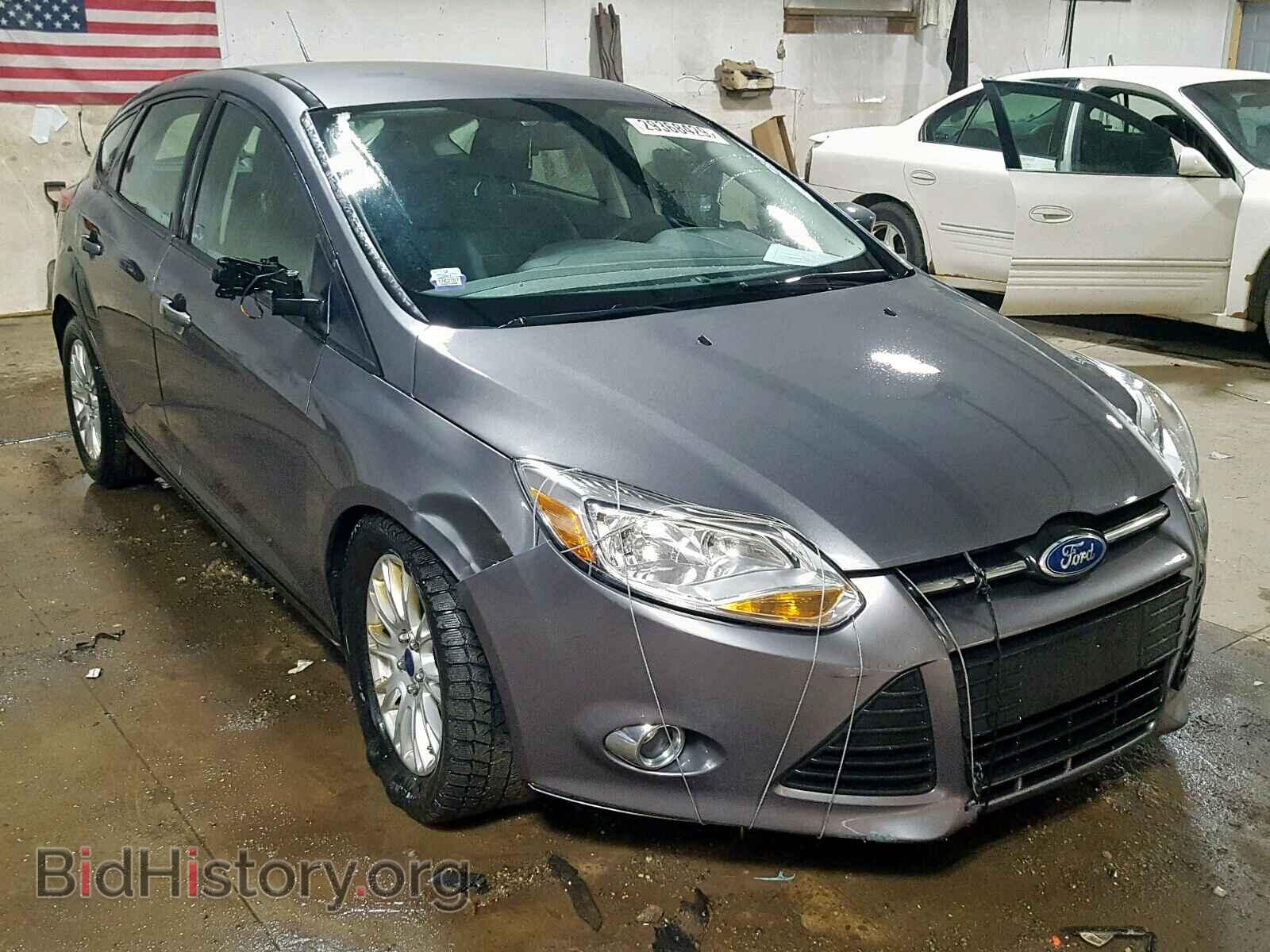 Photo 1FAHP3K29CL333174 - FORD FOCUS SE 2012