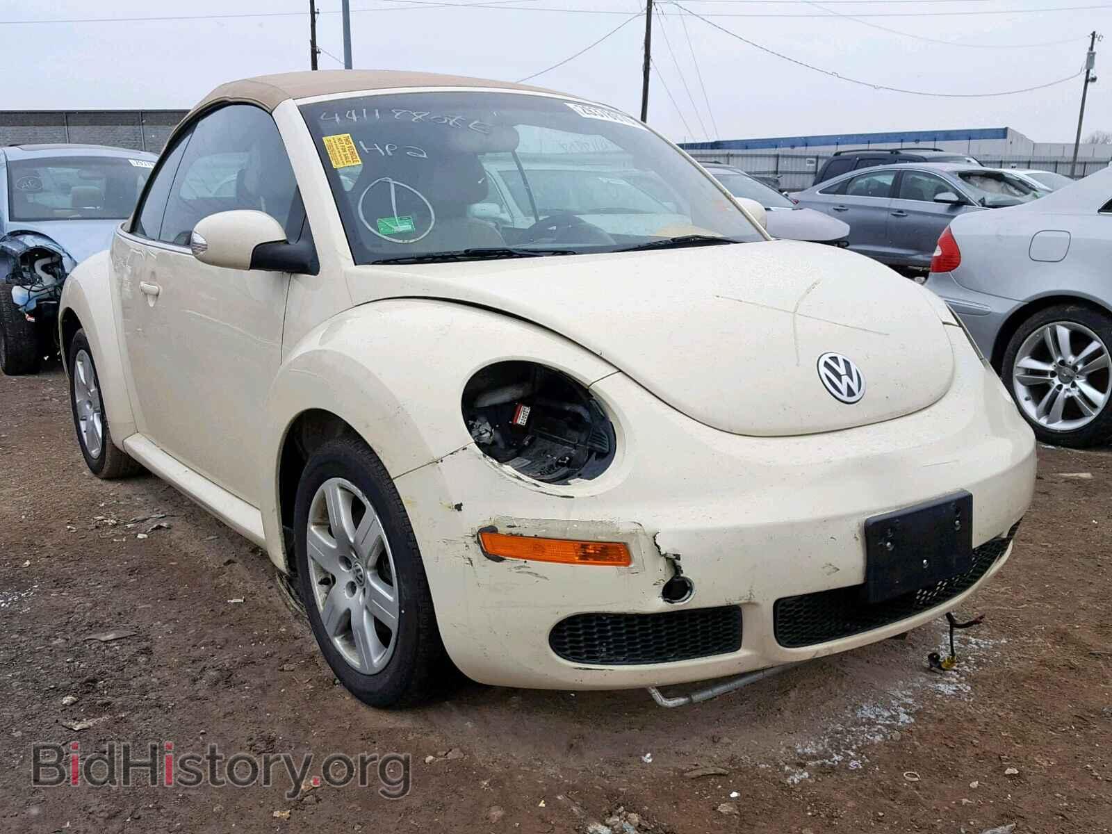 Photo  - VOLKSWAGEN BEETLE 2006