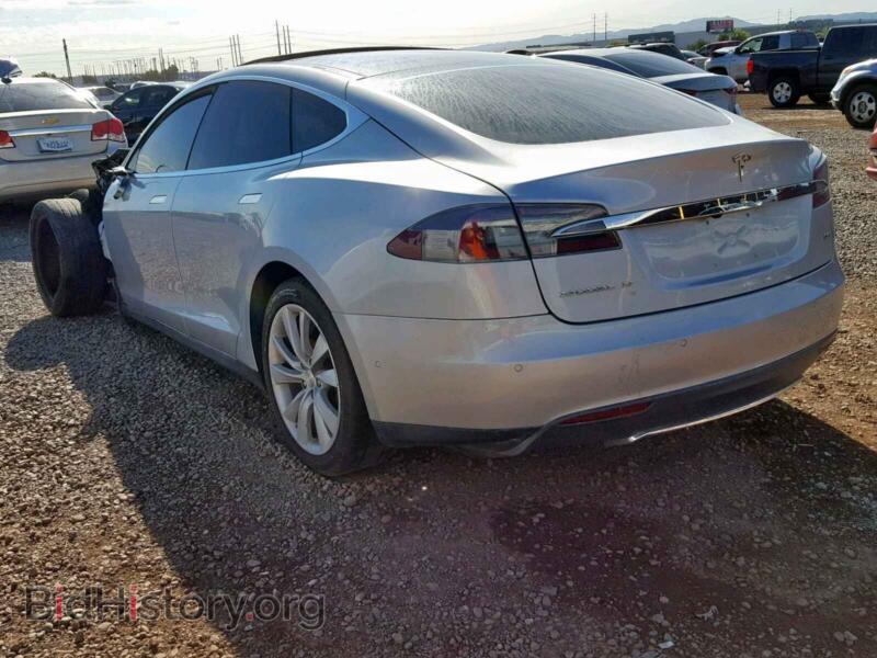 2015 Tesla MODEL S 85 (VIN 5YJSA1H29FF080961) — фото 3 из 10