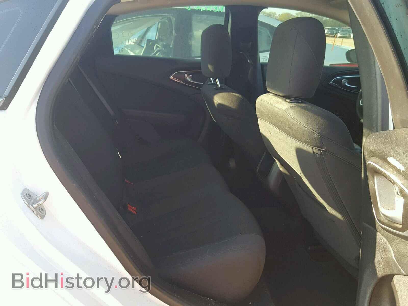 2016 CHRYSLER 200 - VIN: 1C3CCCAB0GN105998 - Фото 6