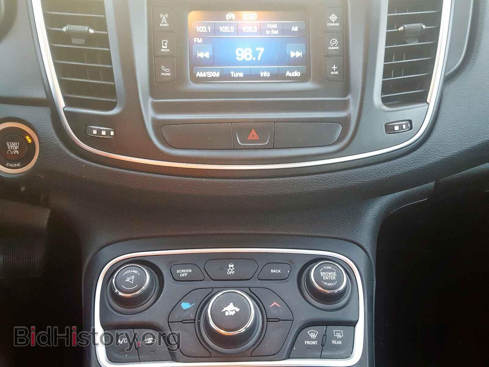 2016 CHRYSLER 200 - VIN: 1C3CCCAB8GN131815 - Фото 9