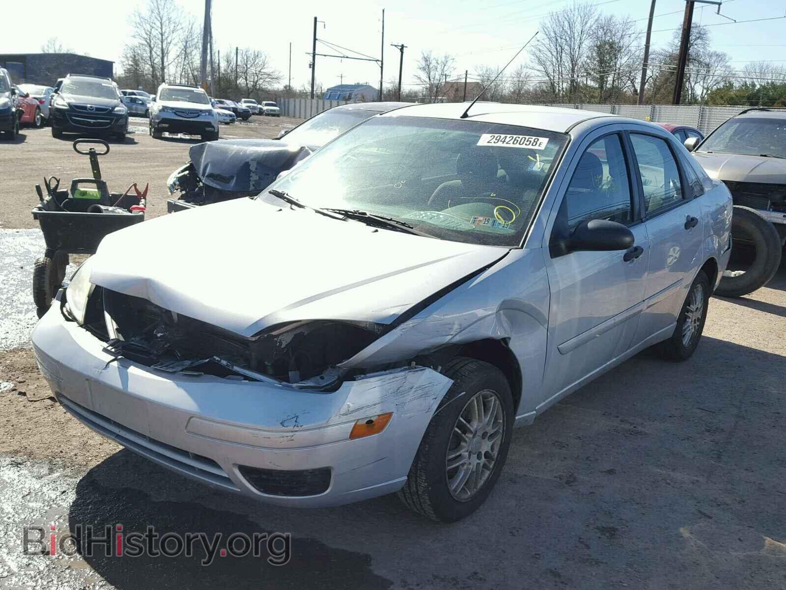 2005 FORD FOCUS - VIN: 1FAFP34N95W199038 - Фото 2