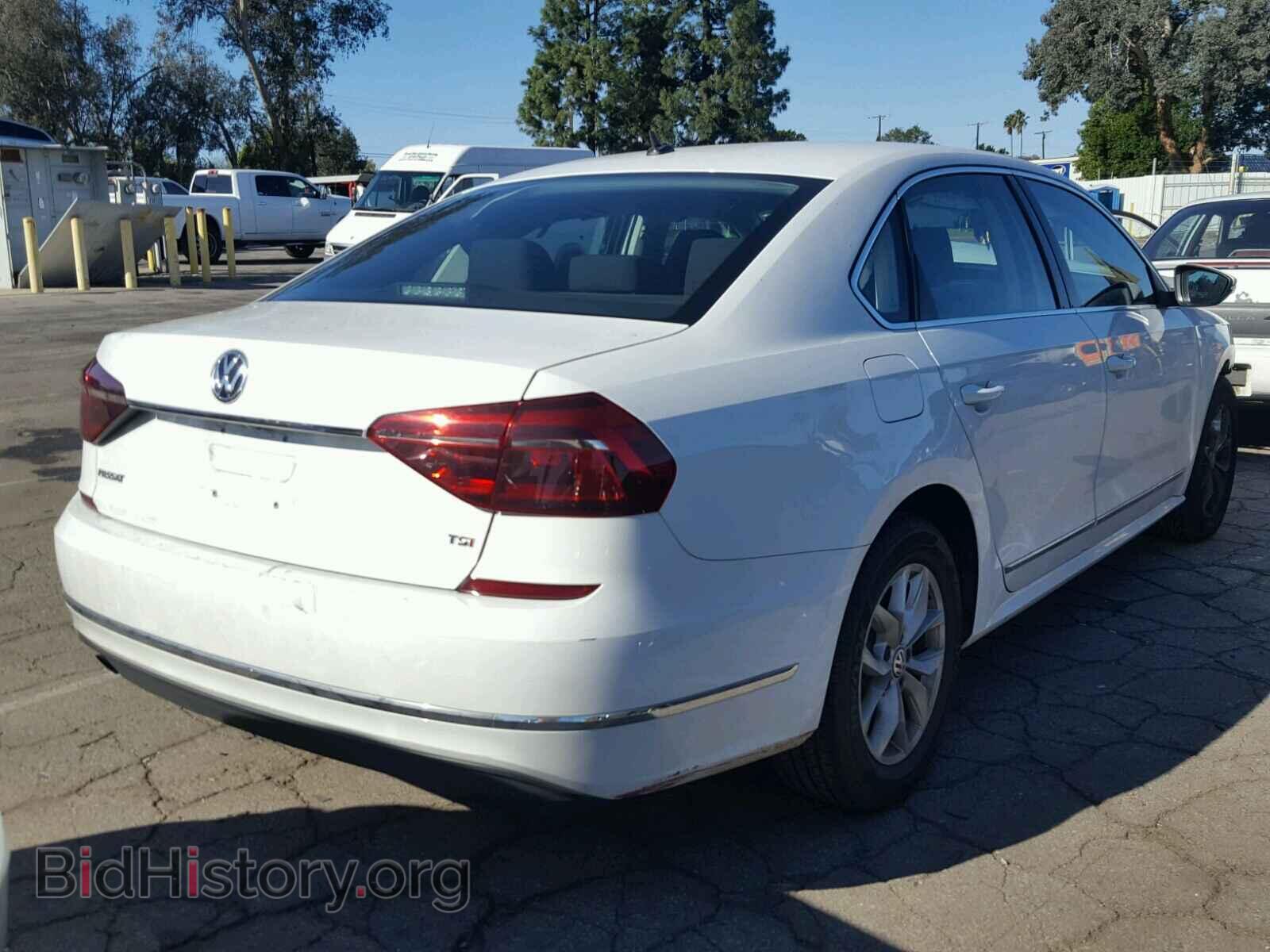 2017 VOLKSWAGEN PASSAT - VIN: 1VWAT7A36HC014232 - Фото 4