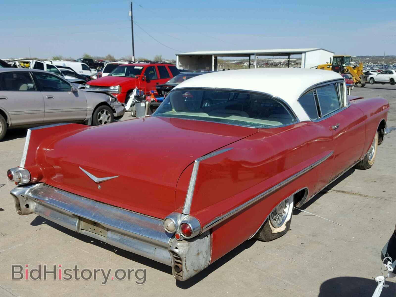 1957 CADILLAC DEVILLE - VIN: 5762073555 - Photo 4