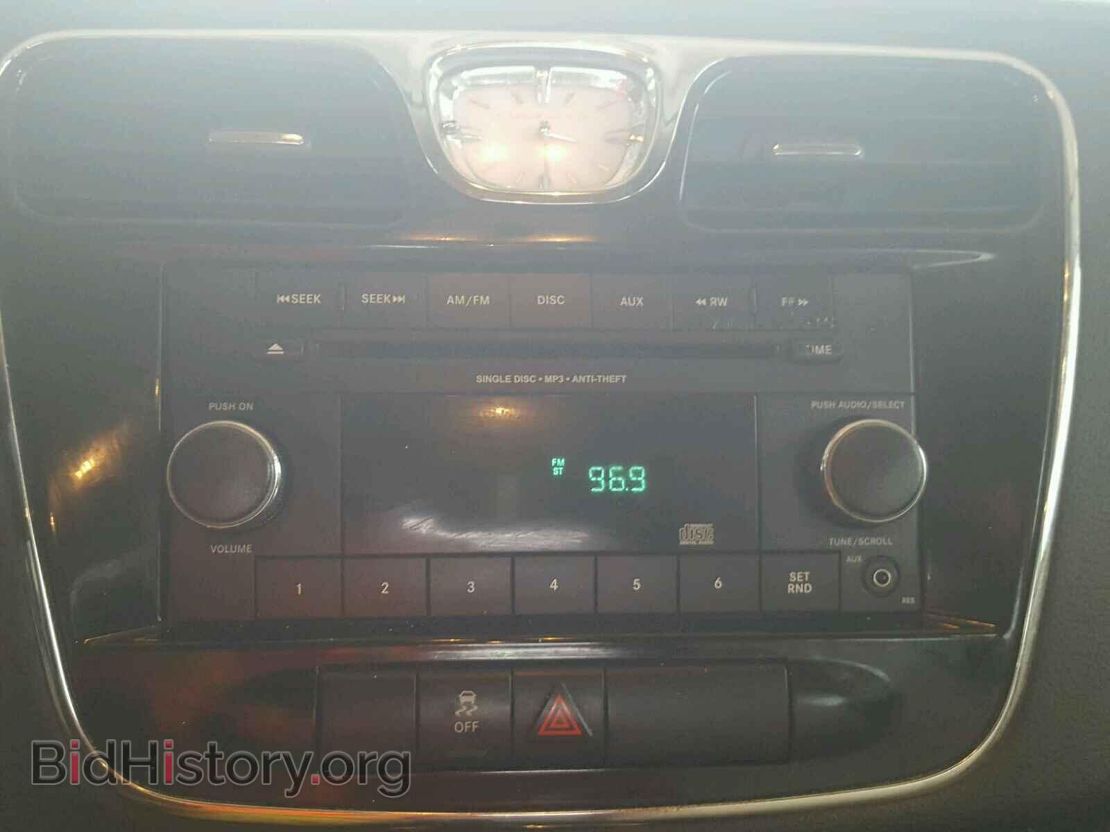 2014 CHRYSLER 200 - VIN: 1C3CCBAB2EN205754 - Фото 9