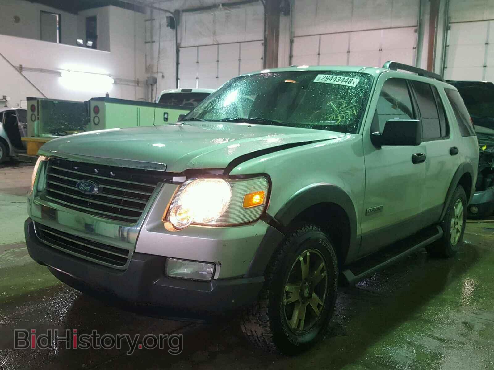 2006 FORD EXPLORER - VIN: 1FMEU73E66ZA03074 - Фото 2