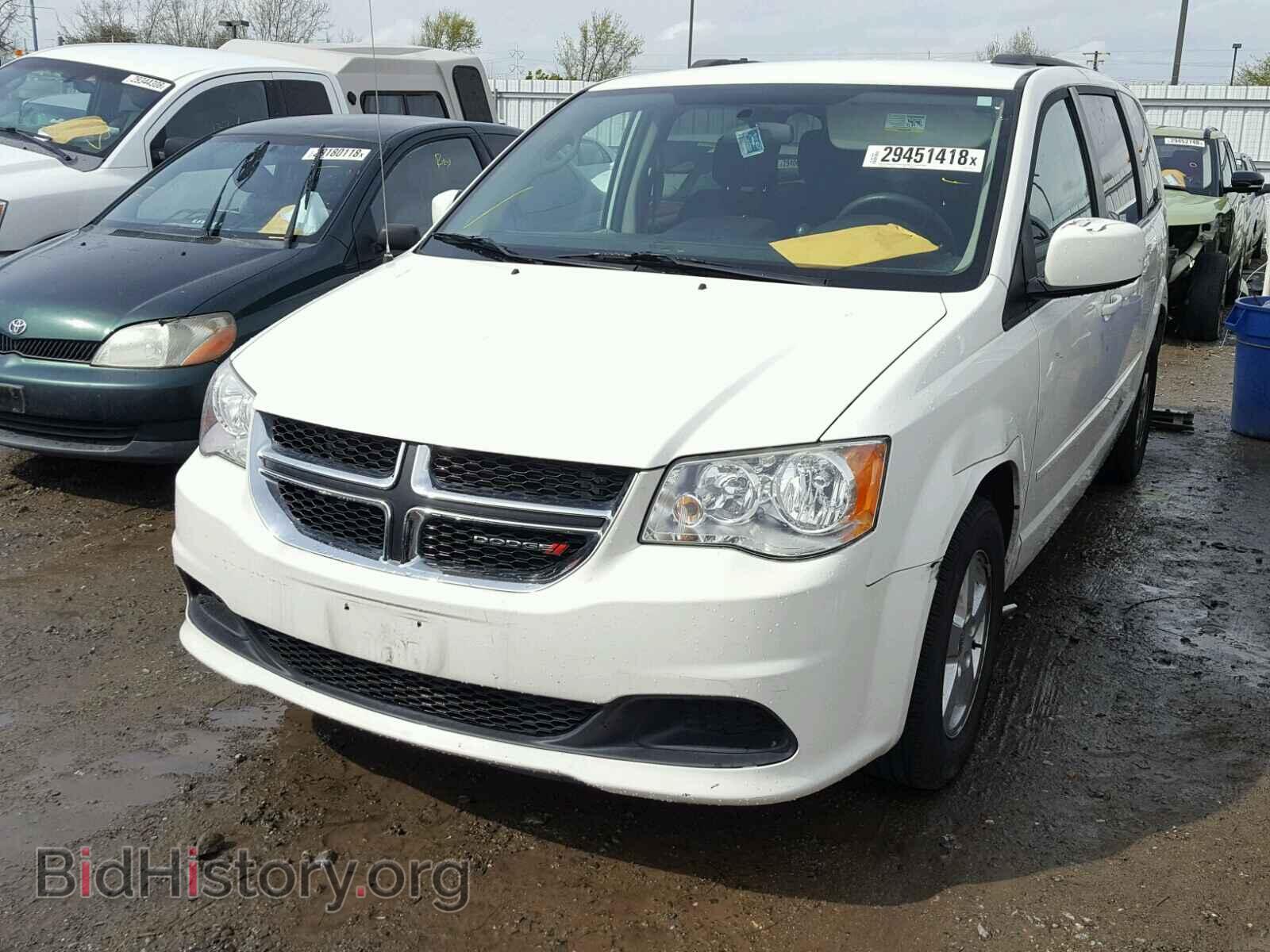 2013 DODGE CARAVAN - VIN: 2C4RDGCG9DR551326 - Фото 2