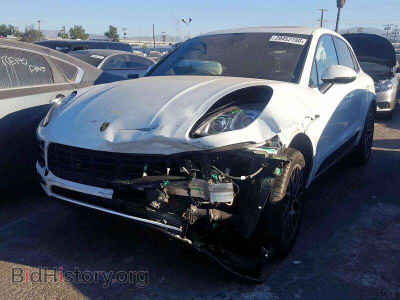 2017 Porsche MACAN (VIN WP1AA2A52HLB07969) — photo 2 of 10