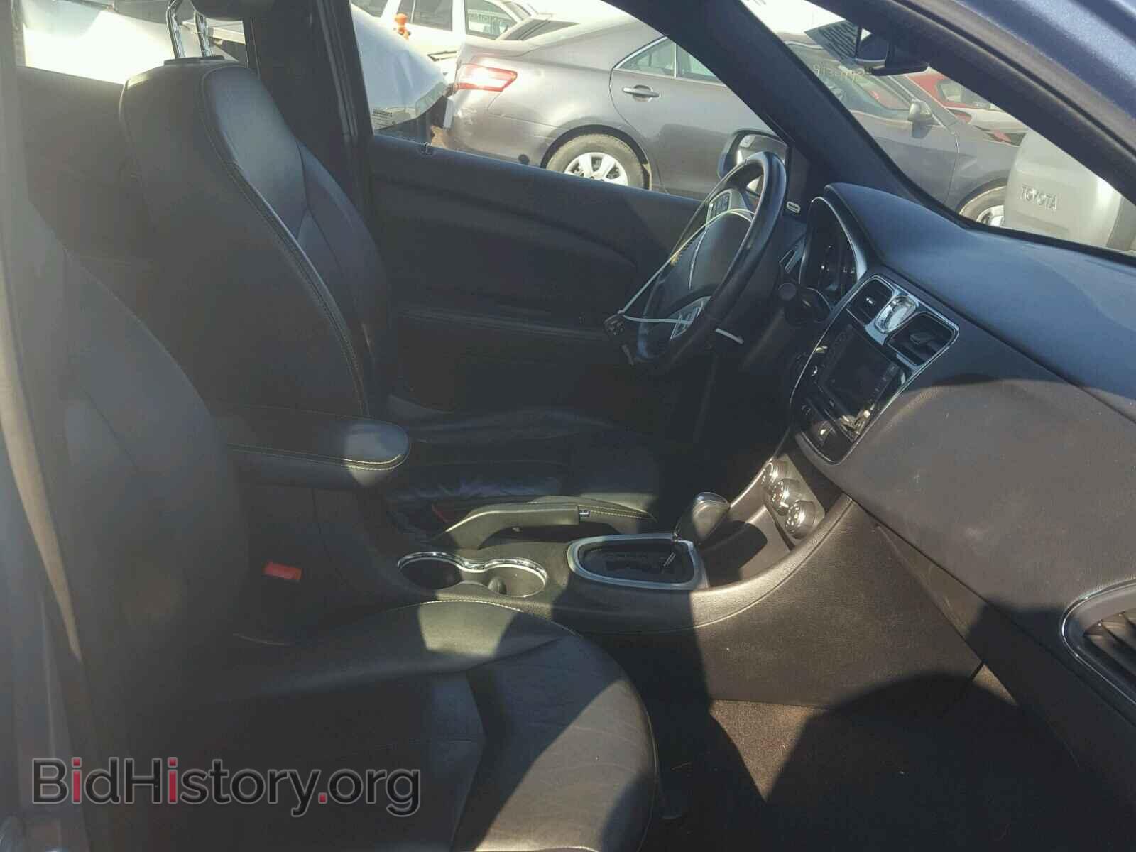 2011 CHRYSLER 200 - VIN: 1C3BC2FBXBN571008 - Фото 5