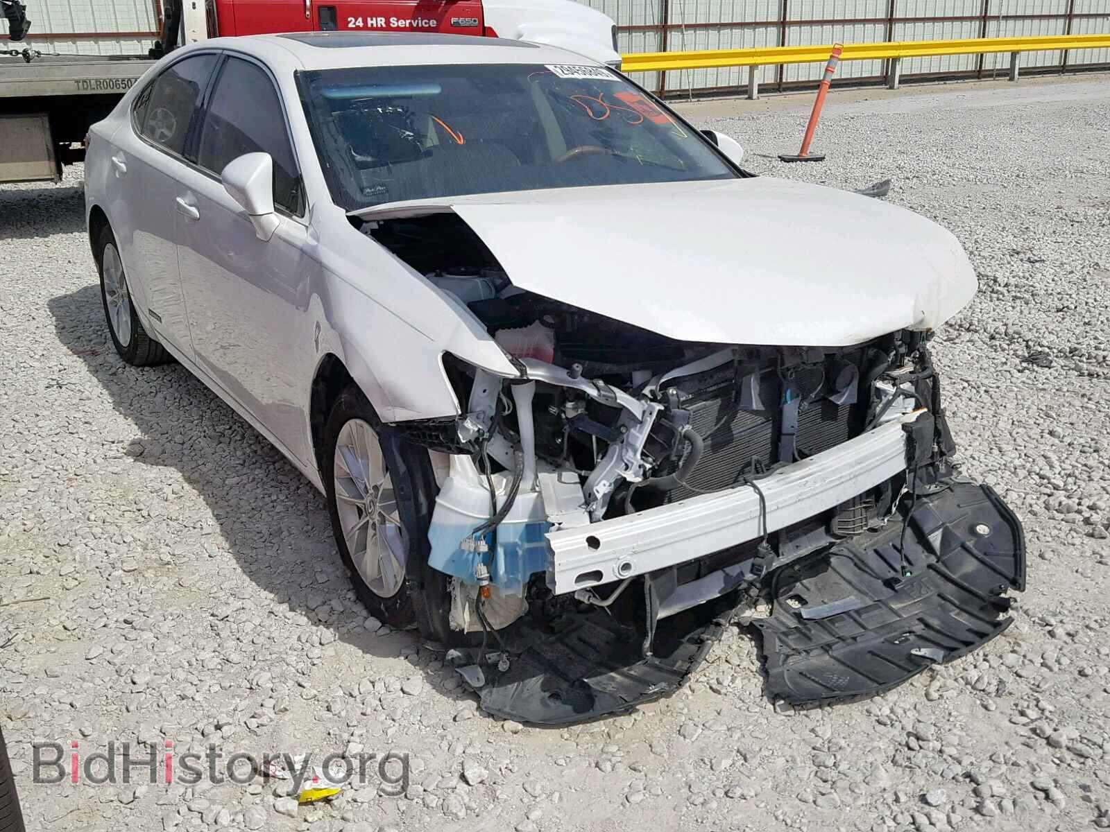 Photo  - LEXUS ES300 2014