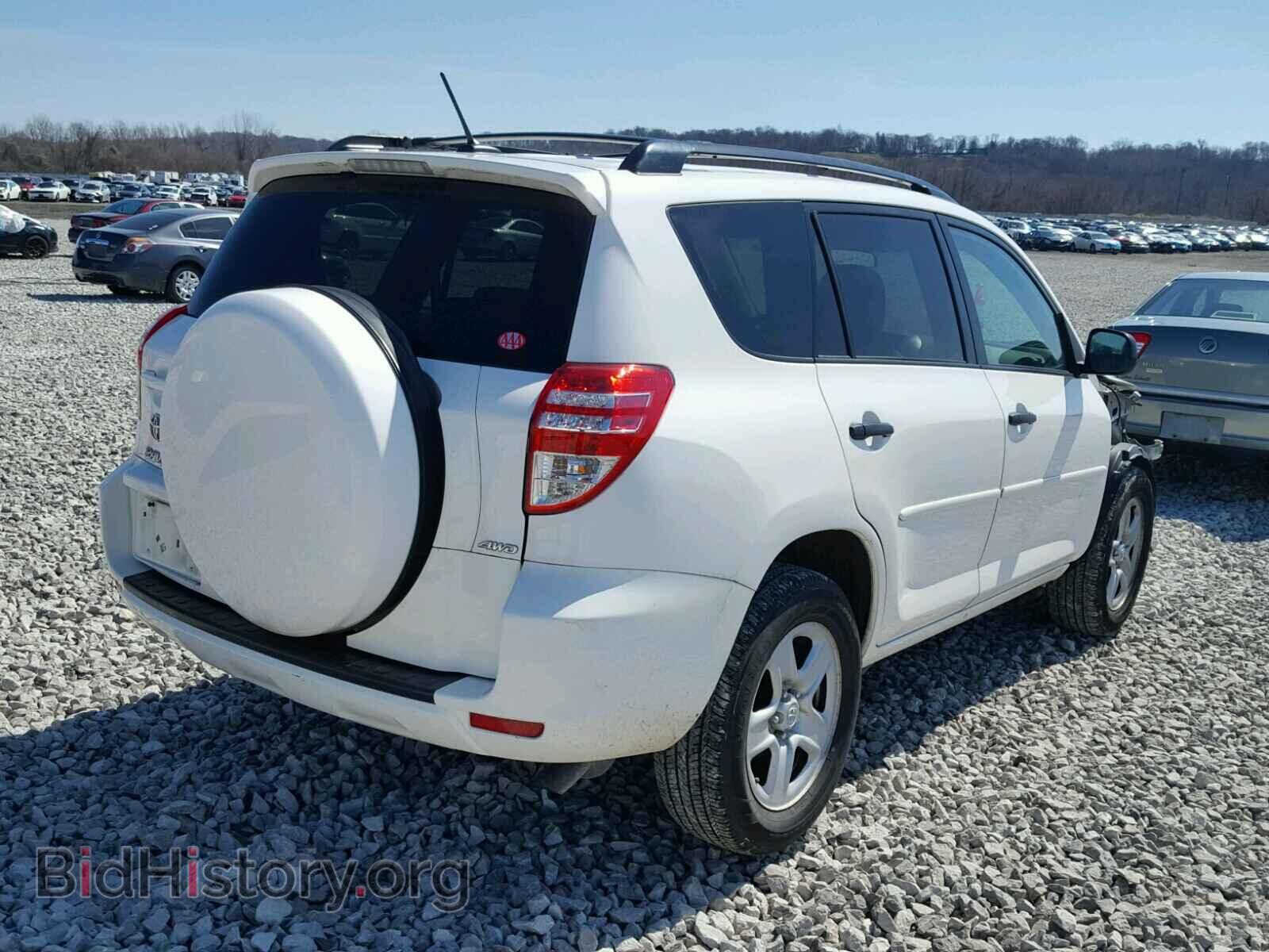 2011 TOYOTA RAV4 - VIN: 2T3BF4DV4BW102324 - Фото 4