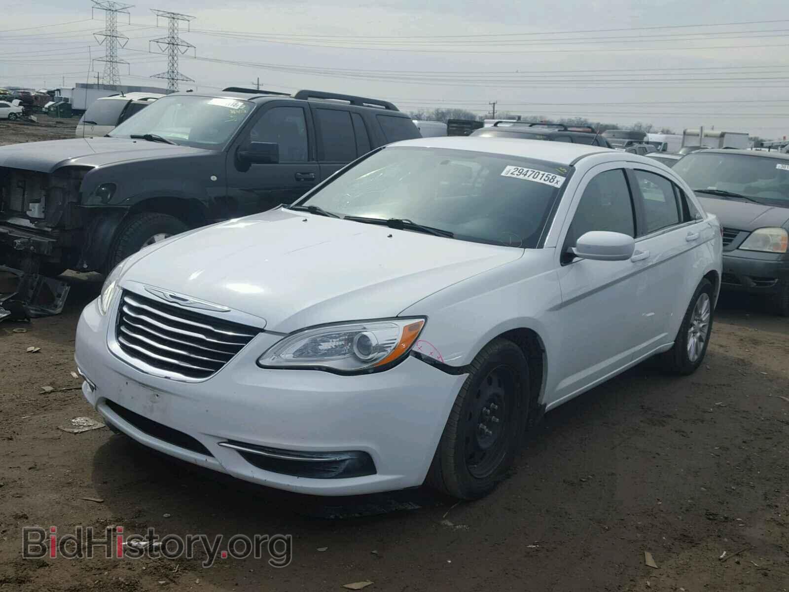2013 CHRYSLER 200 - VIN: 1C3CCBAG0DN726661 - Фото 2