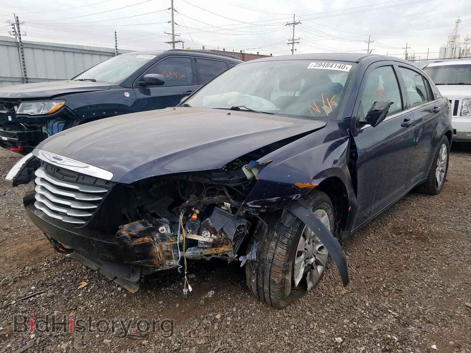 2014 CHRYSLER 200 - VIN: 1C3CCBABXEN207106 - Фото 2