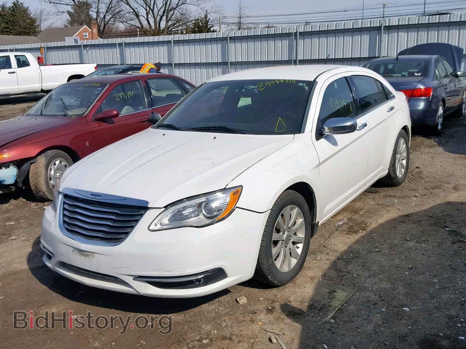2013 CHRYSLER 200 - VIN: 1C3CCBCG0DN528126 - Photo 2