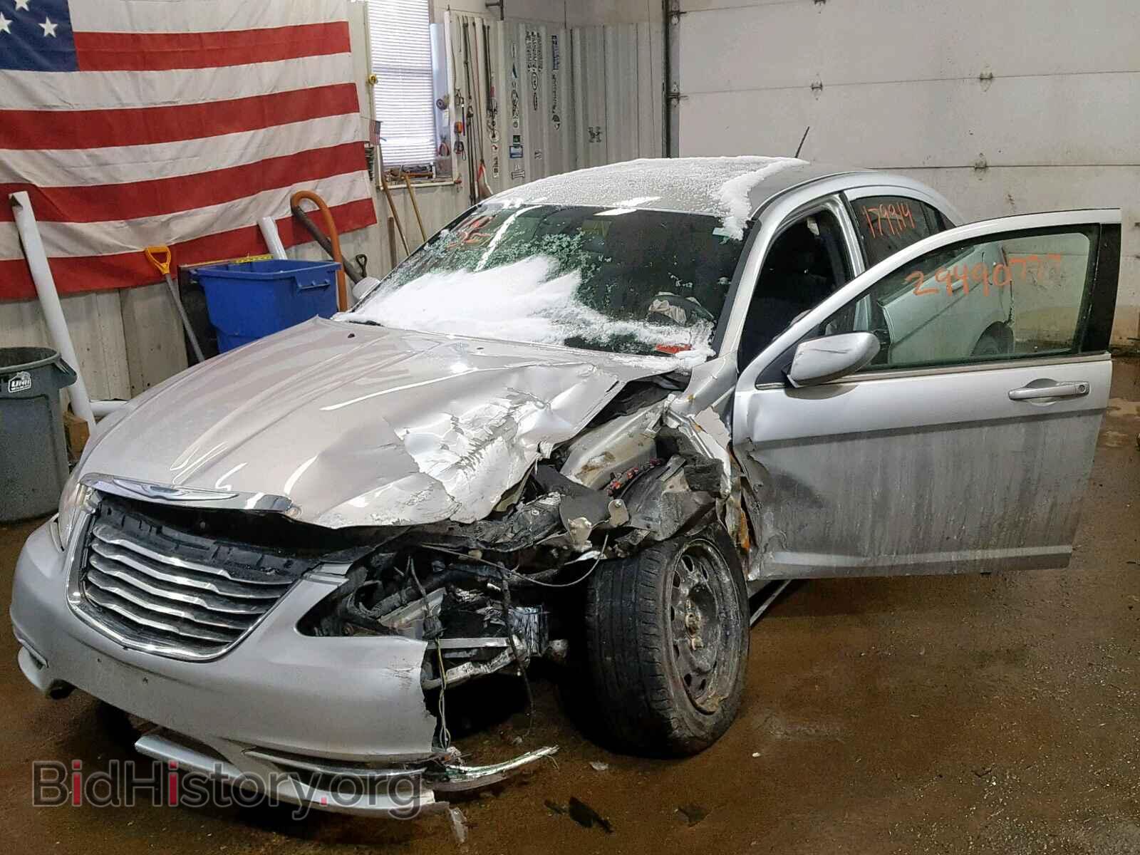 2012 CHRYSLER 200 - VIN: 1C3CCBAB4CN152746 - Фото 2