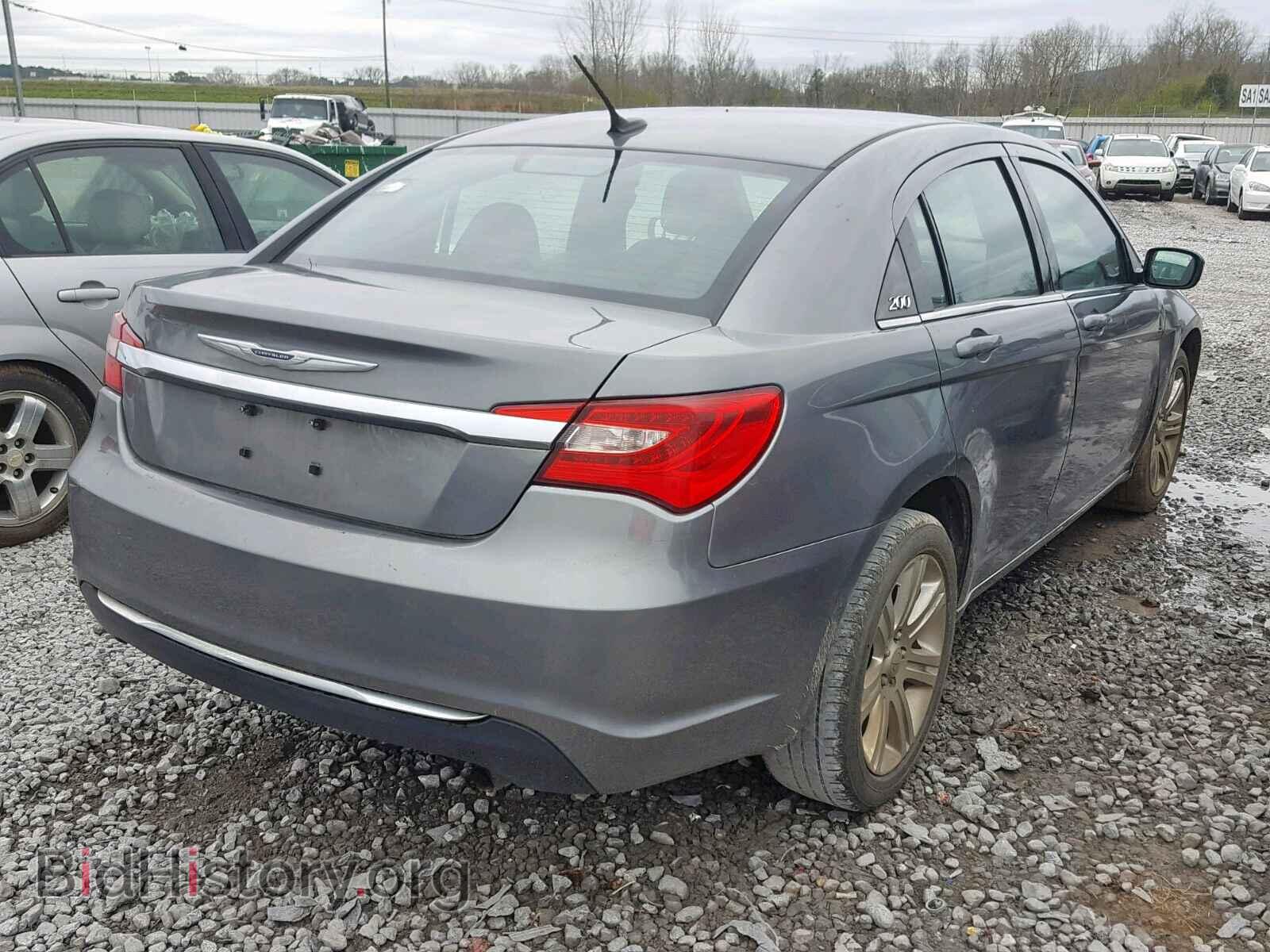 2013 CHRYSLER 200 - VIN: 1C3CCBAB1DN763822 - Photo 4