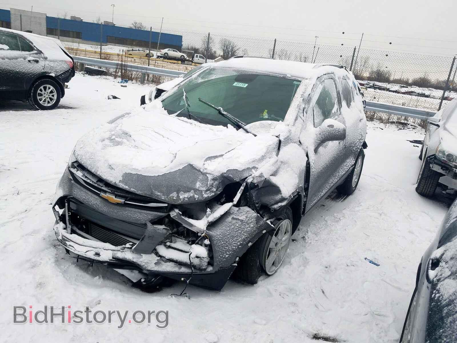 2020 CHEVROLET TRAX - VIN: 3GNCJLSB7LL140801 - Фото 2
