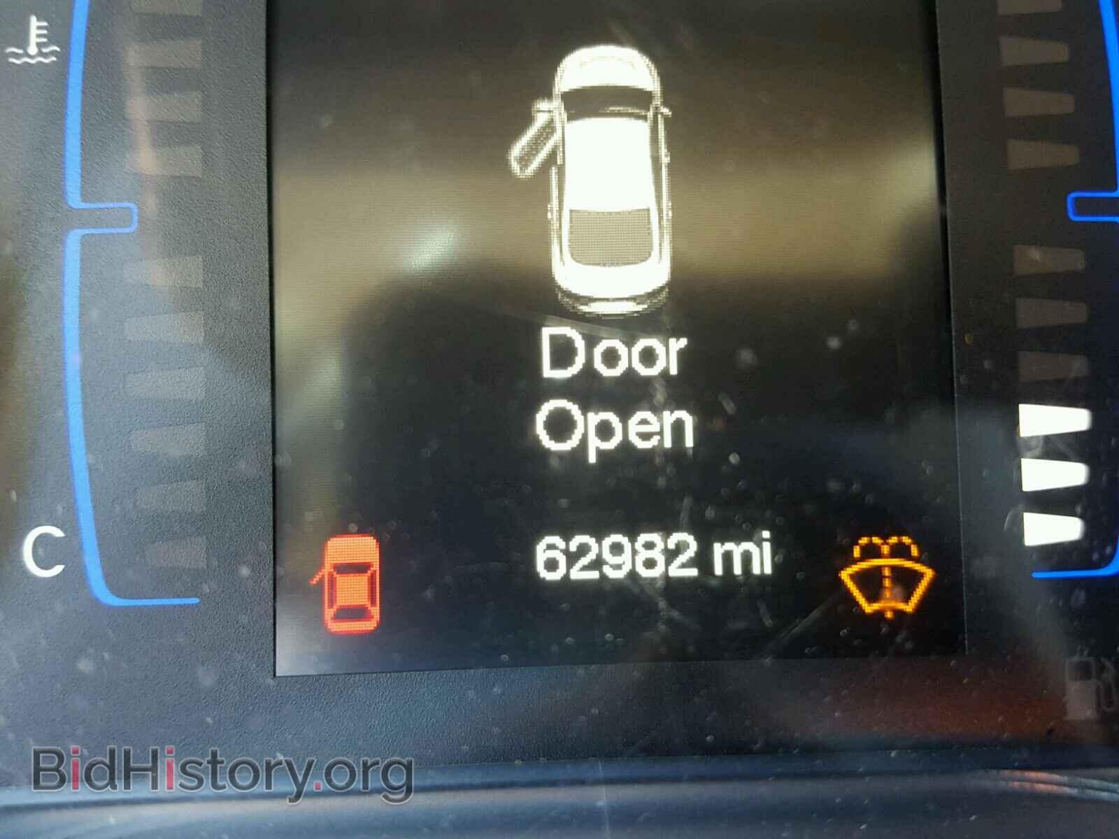 2015 CHRYSLER 200 - VIN: 1C3CCCAB3FN744245 - Photo 8