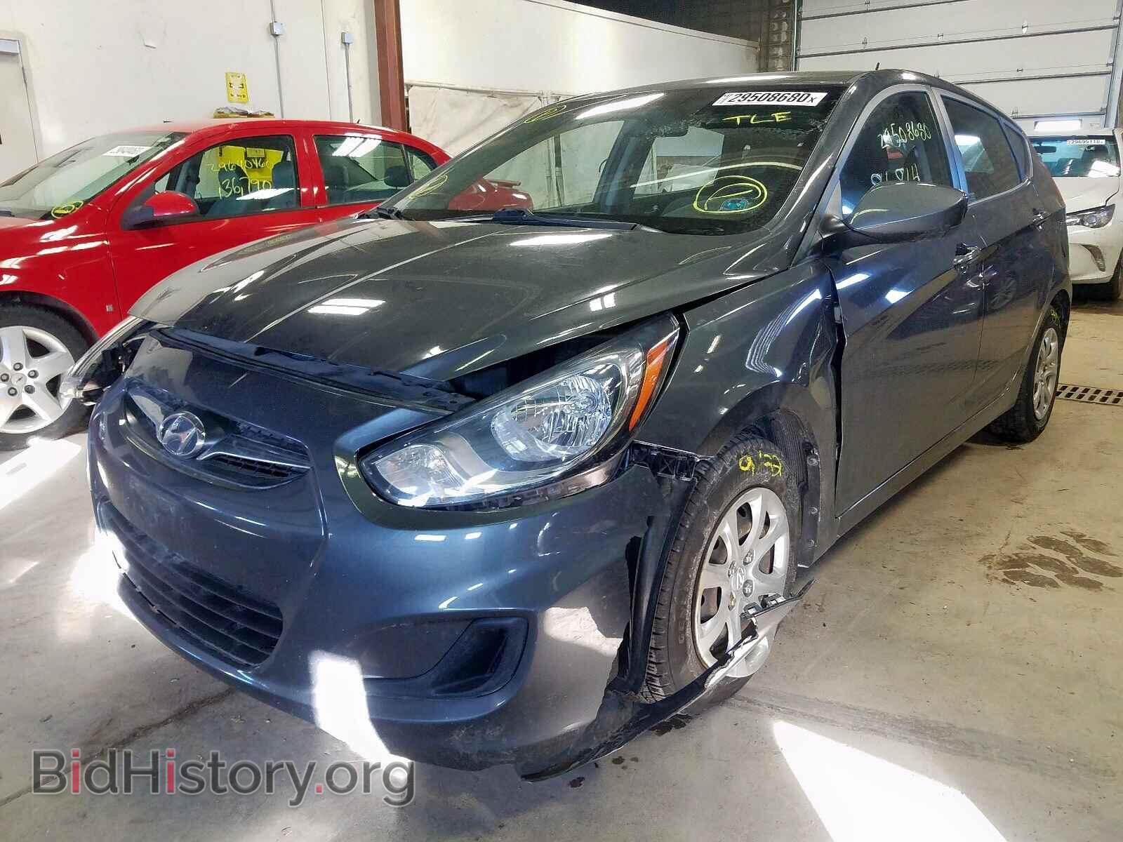 2013 HYUNDAI ACCENT - VIN: KMHCT5AE6DU068583 - Фото 2