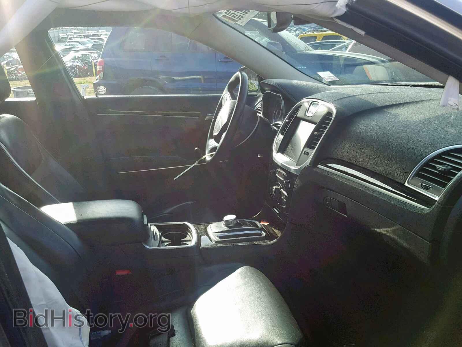 2016 CHRYSLER 300 - VIN: 2C3CCAAG8GH260646 - Фото 5