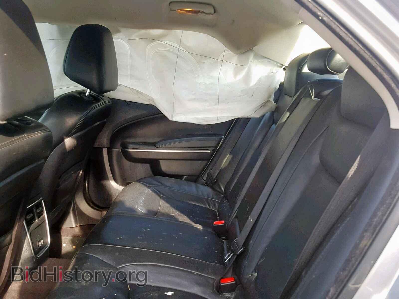 2016 CHRYSLER 300 - VIN: 2C3CCAAG8GH260646 - Фото 6
