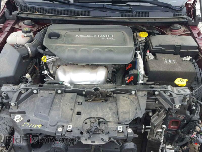 2015 Chrysler 200 (VIN 1C3CCCABXFN564969) — фото 7 из 10