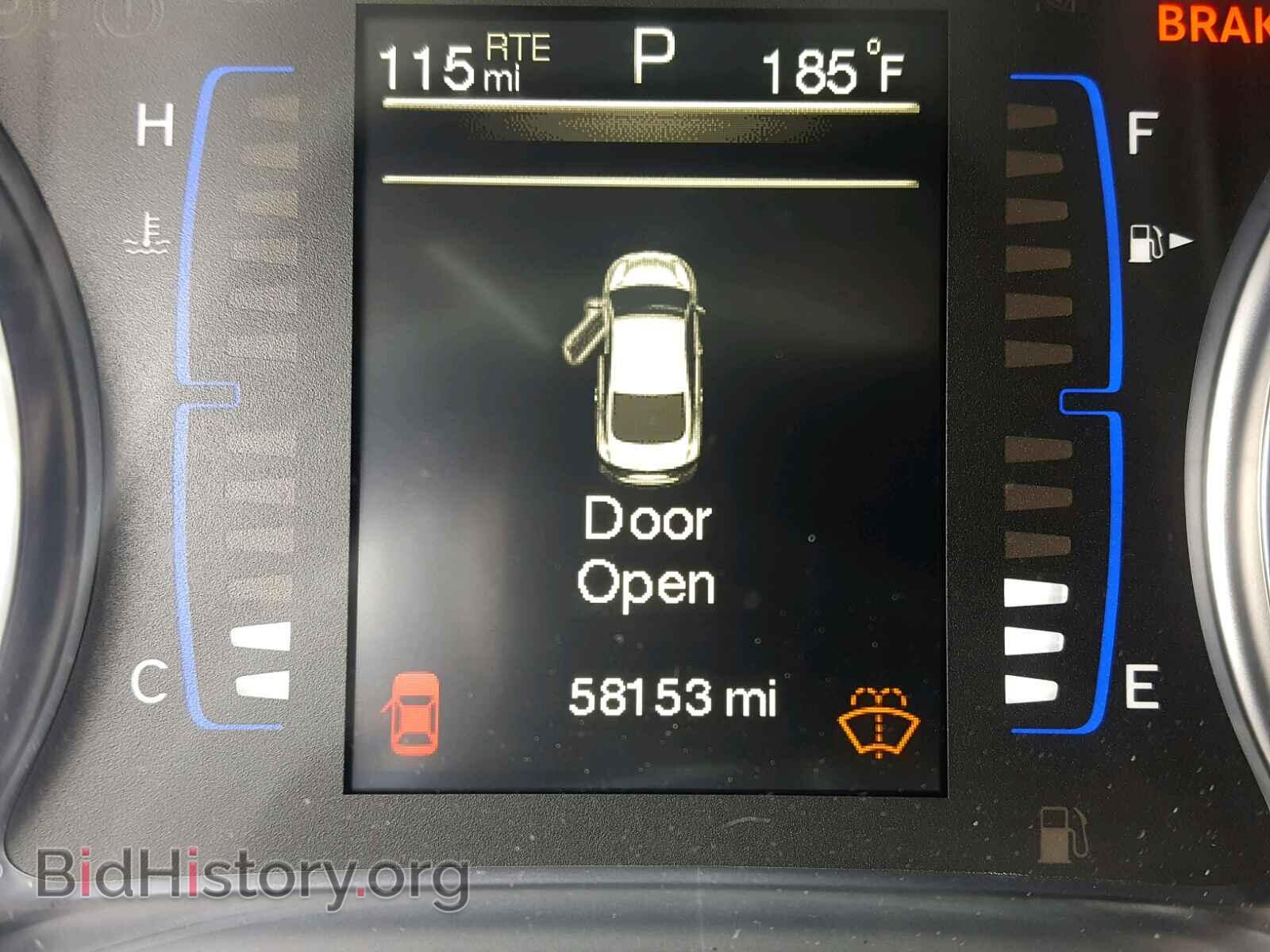 2015 CHRYSLER 200 - VIN: 1C3CCCABXFN564969 - Photo 8