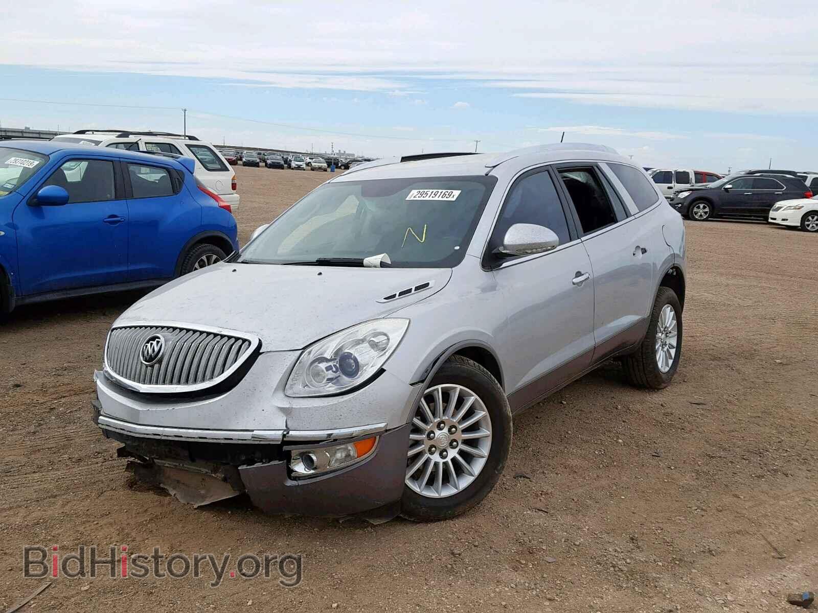 2011 BUICK ENCLAVE CX - VIN: 5GAKVAED1BJ320986 - Фото 2