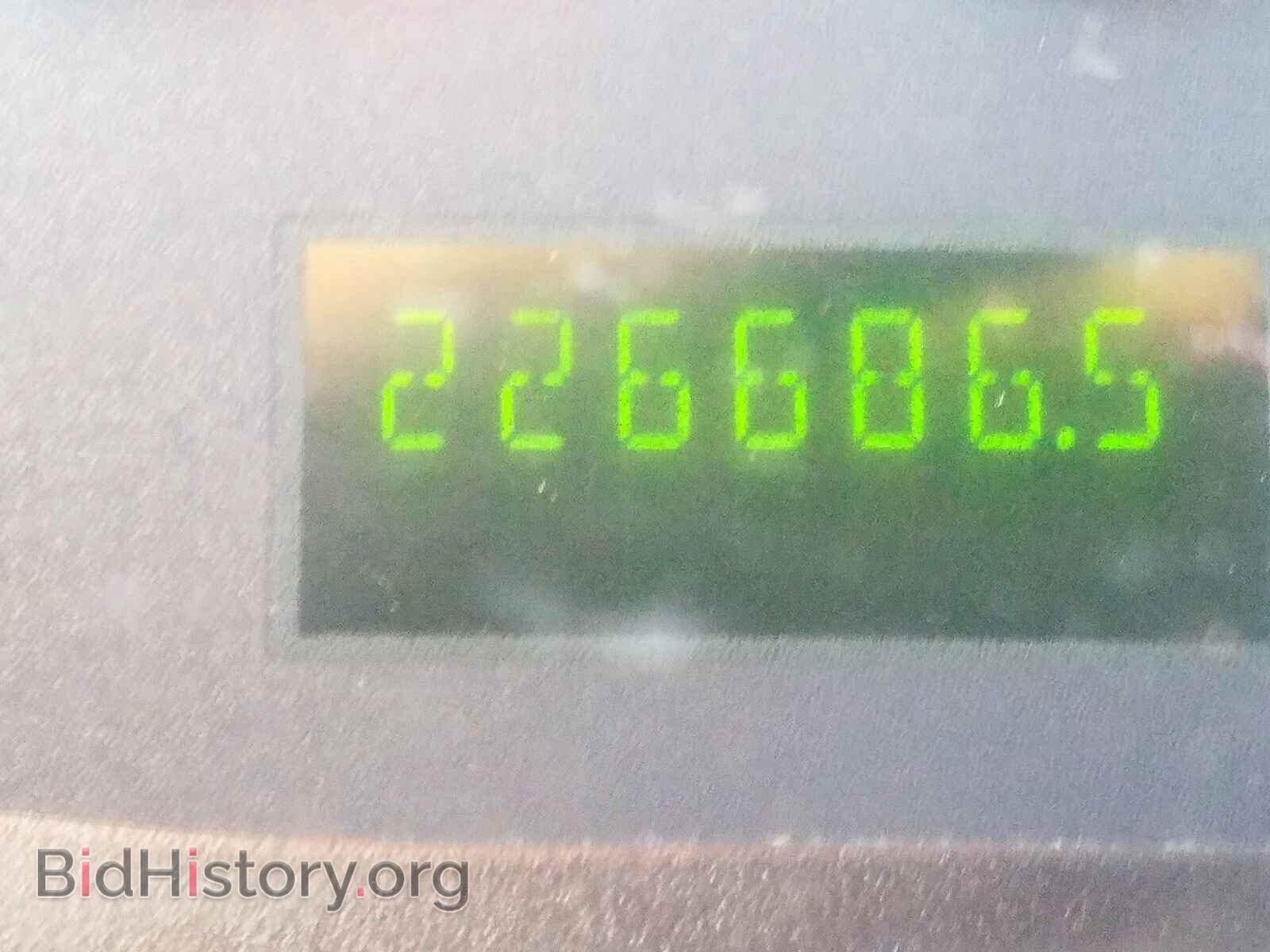 2005 FORD ECONOLINE - VIN: 1FBSS31S55HA66979 - Photo 8