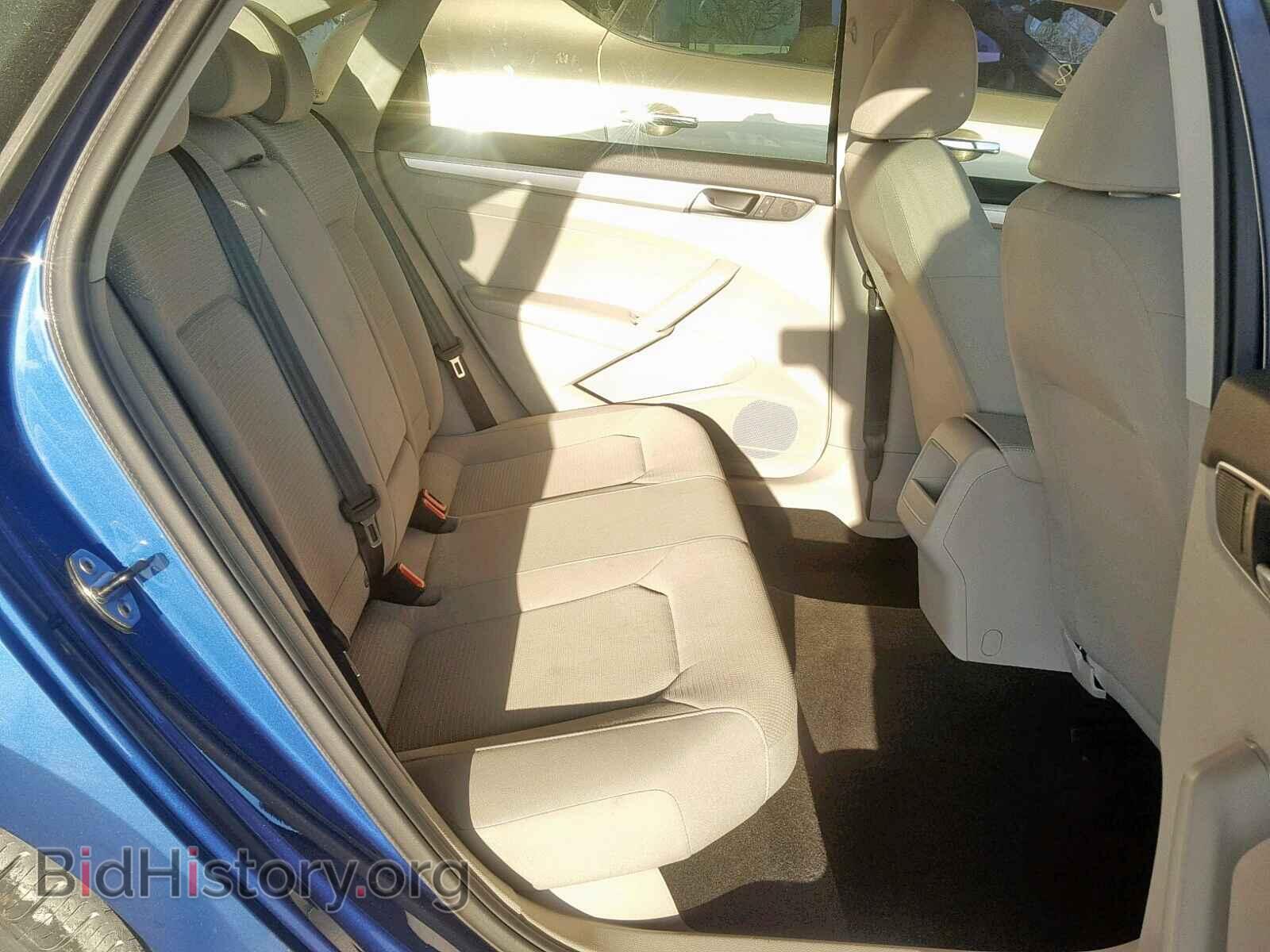 2017 VOLKSWAGEN PASSAT - VIN: 1VWAT7A37HC065867 - Фото 6