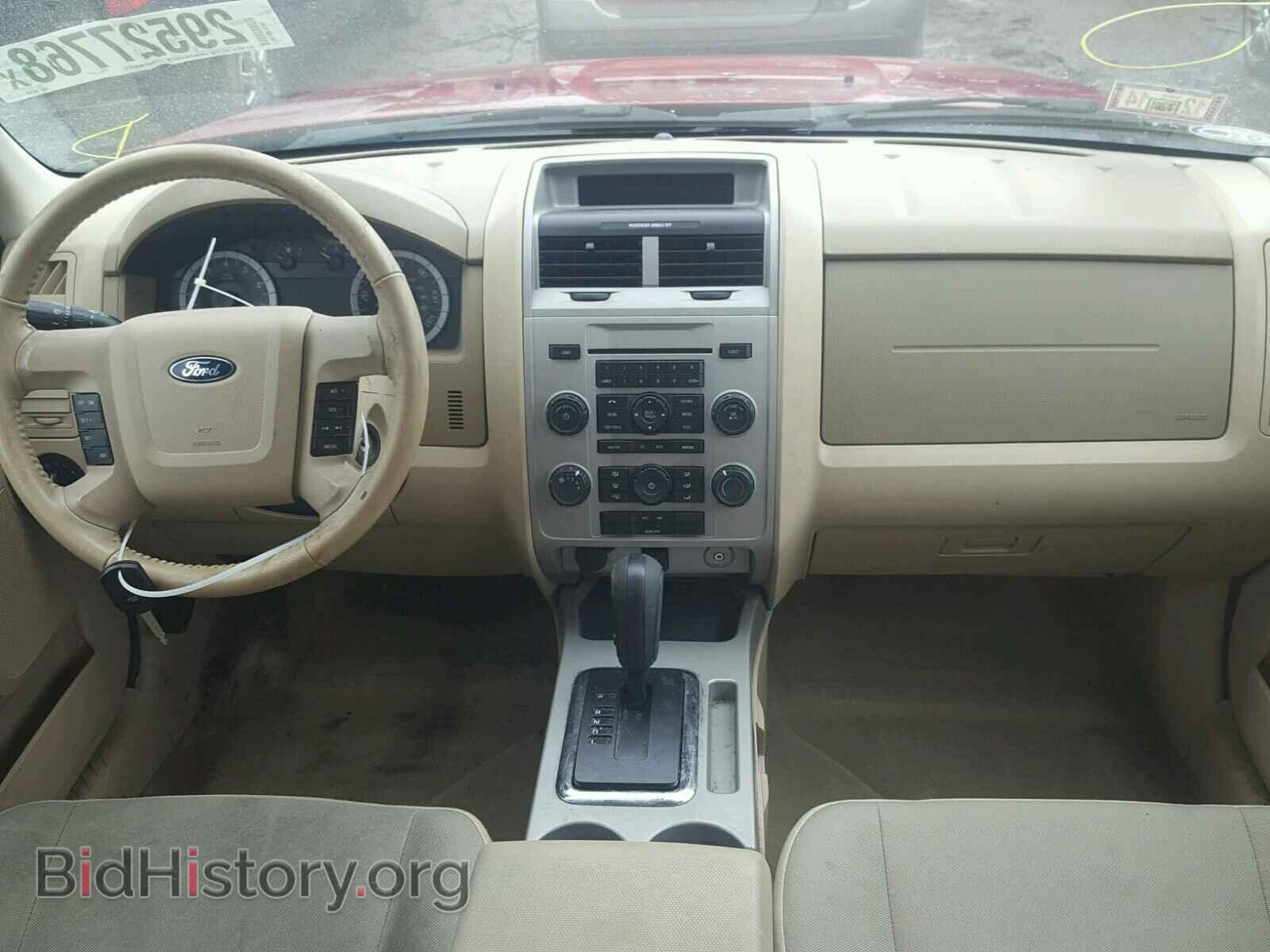 2011 FORD ESCAPE - VIN: 1FMCU0D74BKC22214 - Фото 9