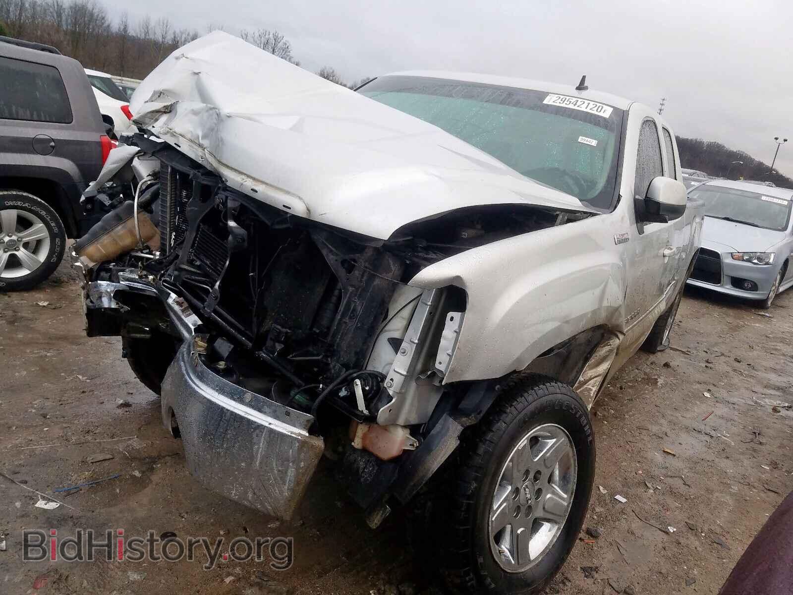 2011 GMC SIERRA - VIN: 1GTR2VE39BZ117513 - Фото 2
