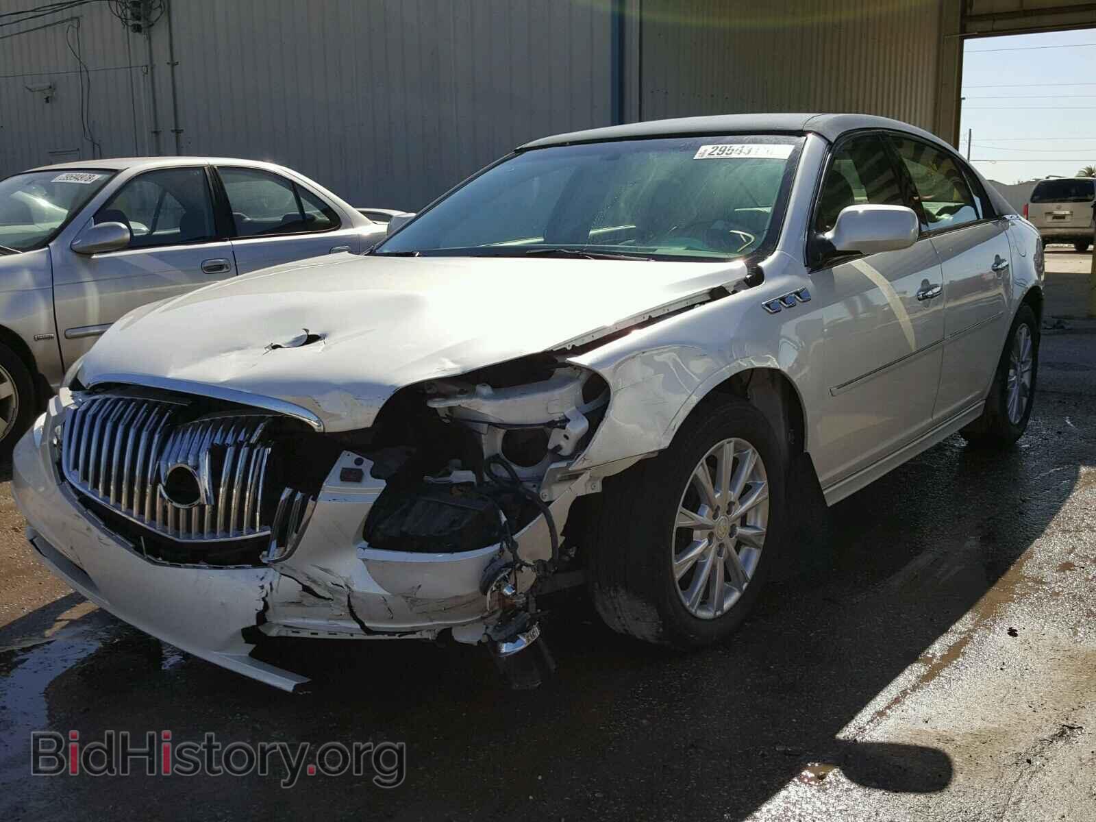 2011 BUICK LUCERNE - VIN: 1G4HC5EM0BU131066 - Фото 2