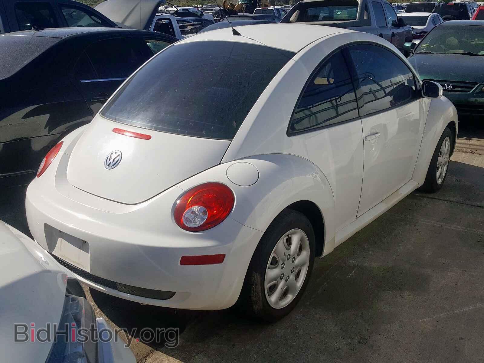 2010 VOLKSWAGEN BEETLE - VIN: 3VWPG3AG2AM015487 - Фото 4