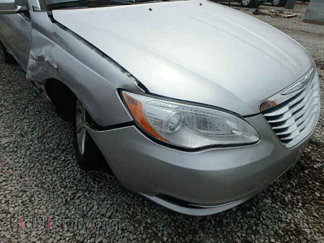 2012 CHRYSLER 200 - VIN: 1C3CCBBB3CN223465 - Фото 9