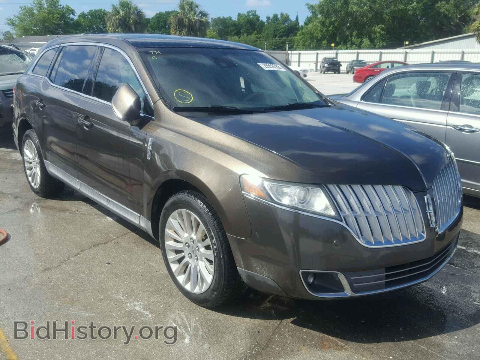 Photo 2LMHJ5FRXBBJ50394 - LINCOLN MKT 2011