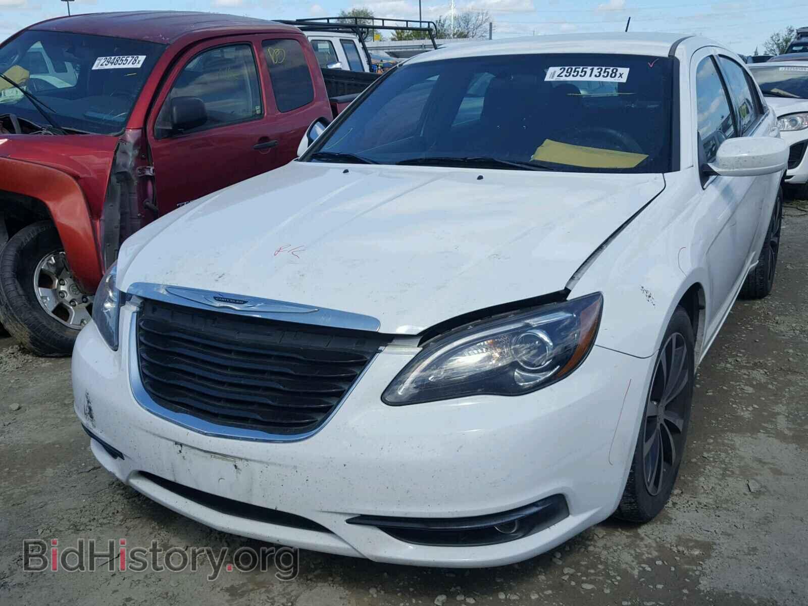 2012 CHRYSLER 200 - VIN: 1C3CCBBGXCN267913 - Фото 2