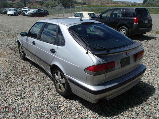 2002 SAAB 9 3 - VIN: YS3DF58KX22018170 - Фото 3